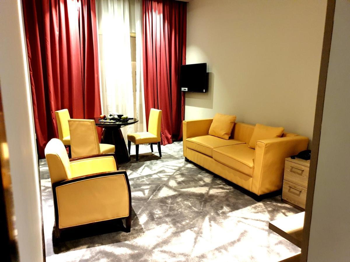 Executive Suite