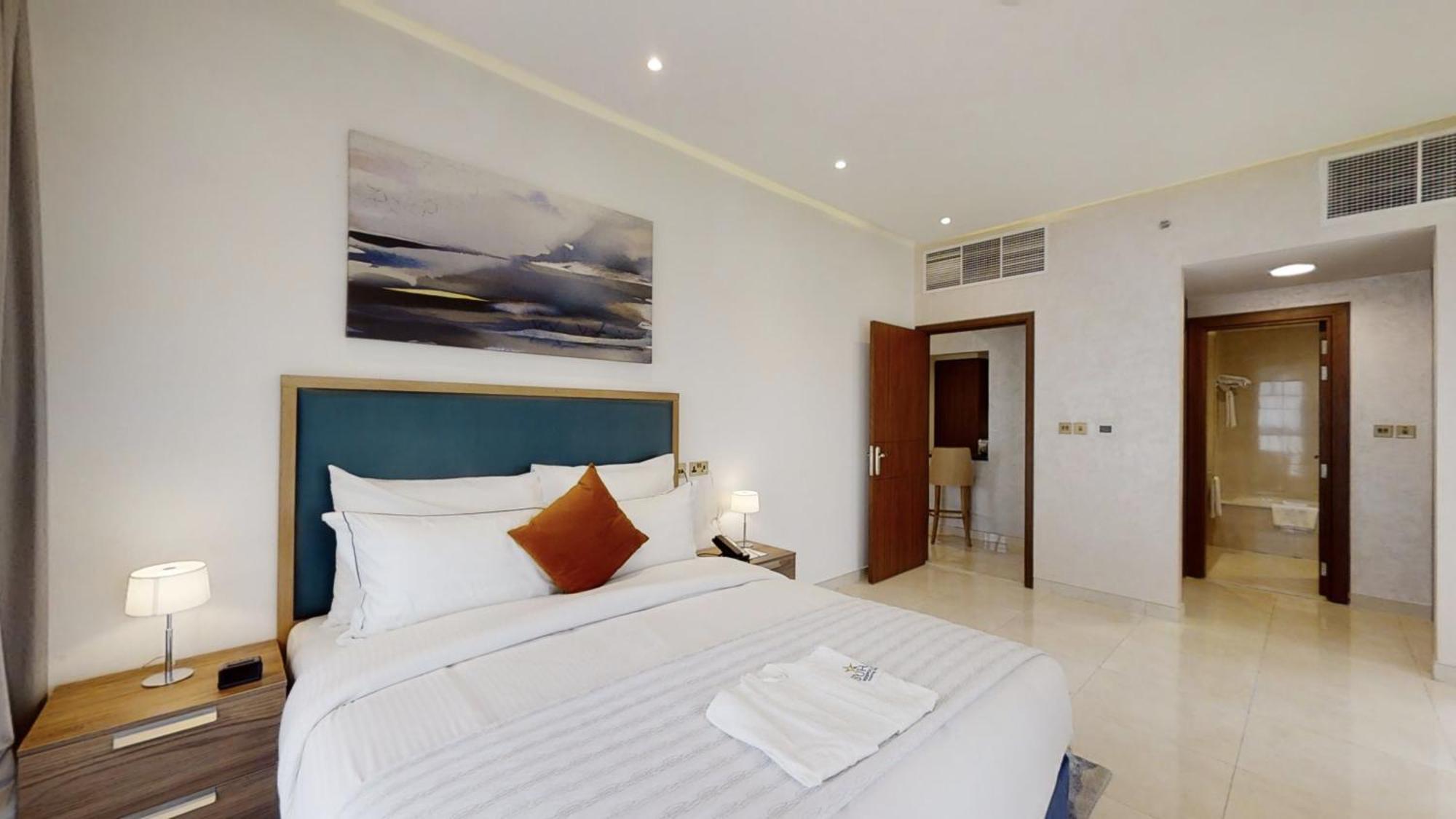 One-Bedroom City View Apartment