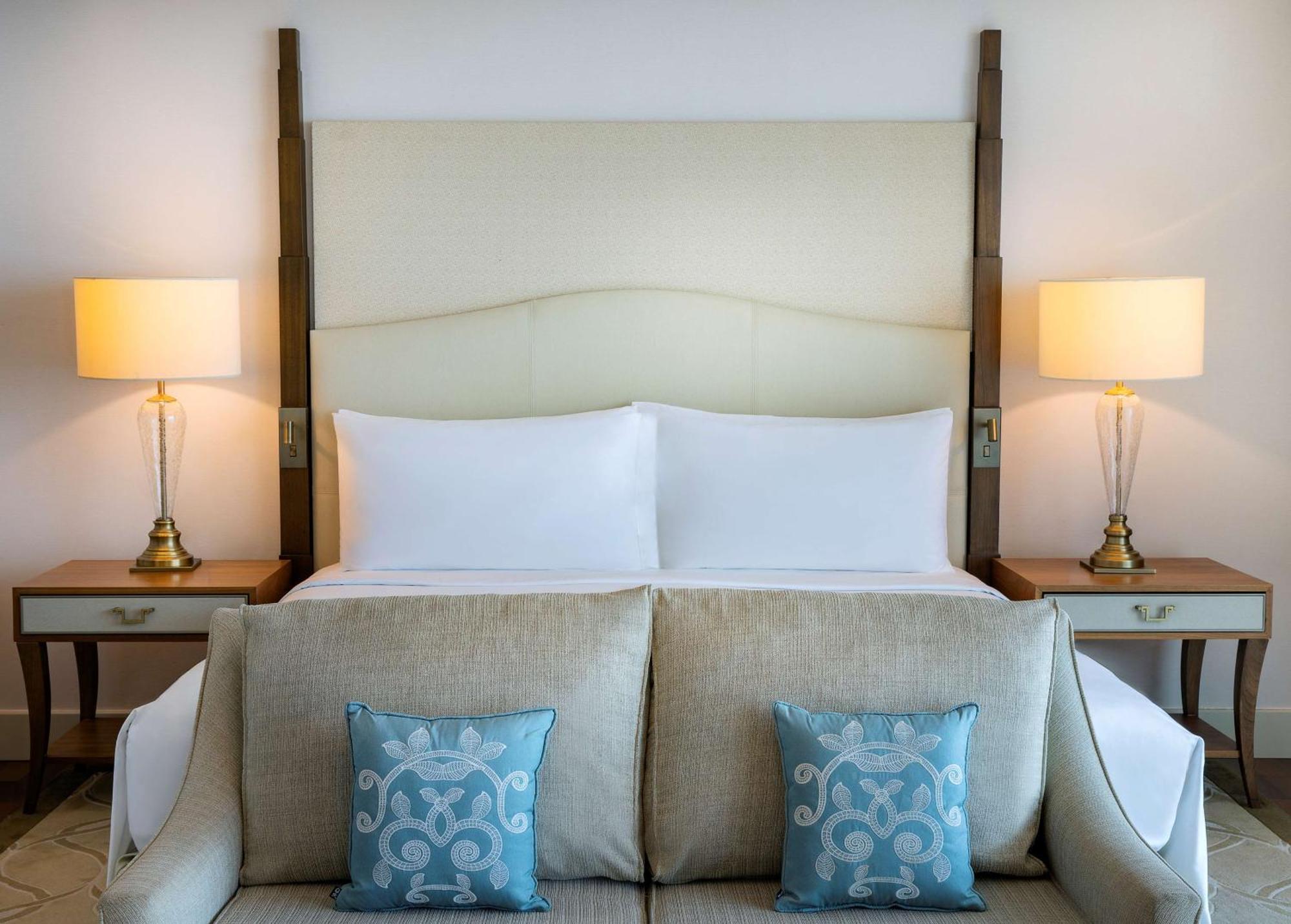 Deluxe Kamer met Kingsize Bed, Uitzicht op Zee en de Skyline