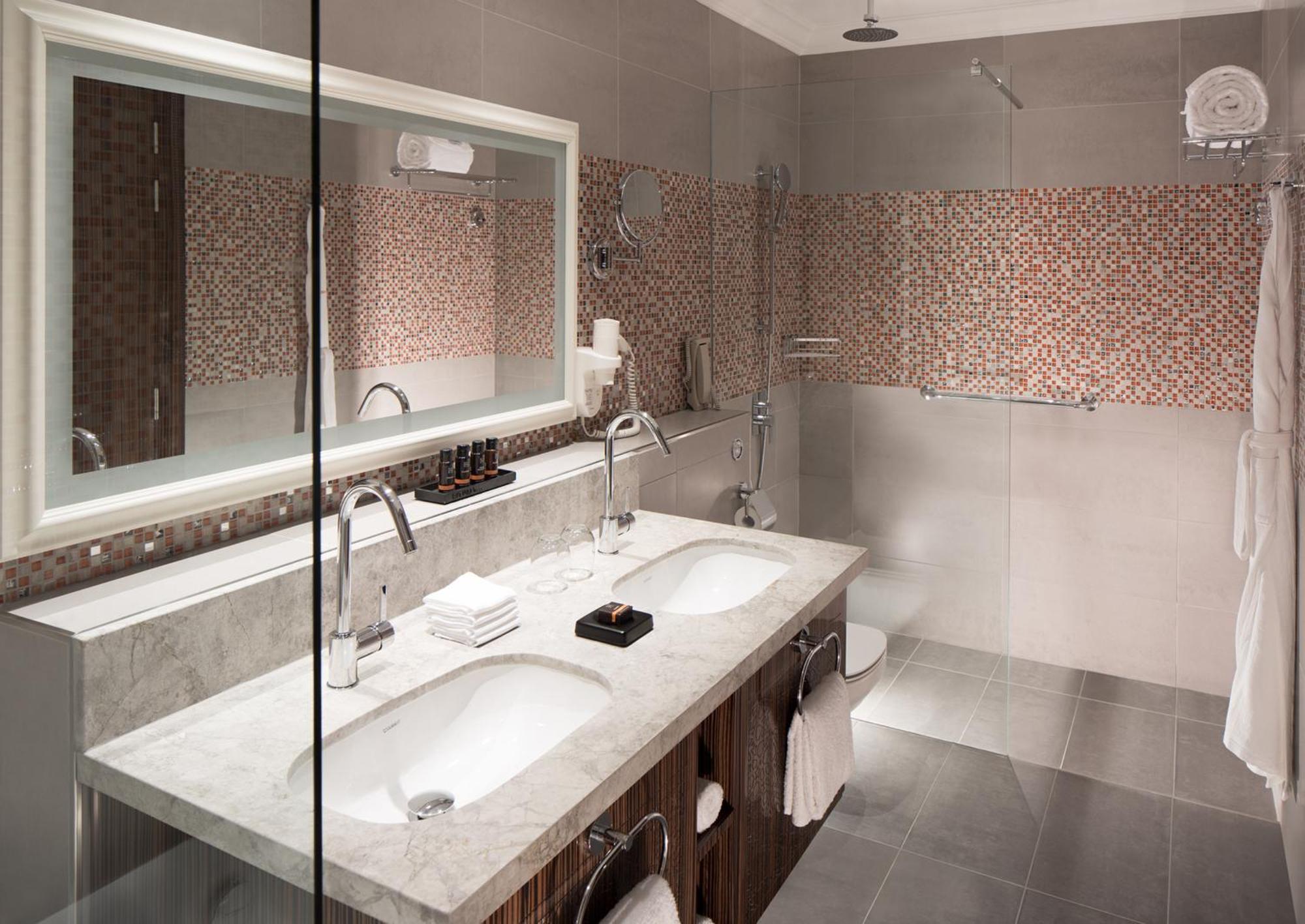 Naumi Suite • Free Beach & Outlet Mall Shuttle • 10% Off Dining • Ideal Getaway!,1282584622:JPEG