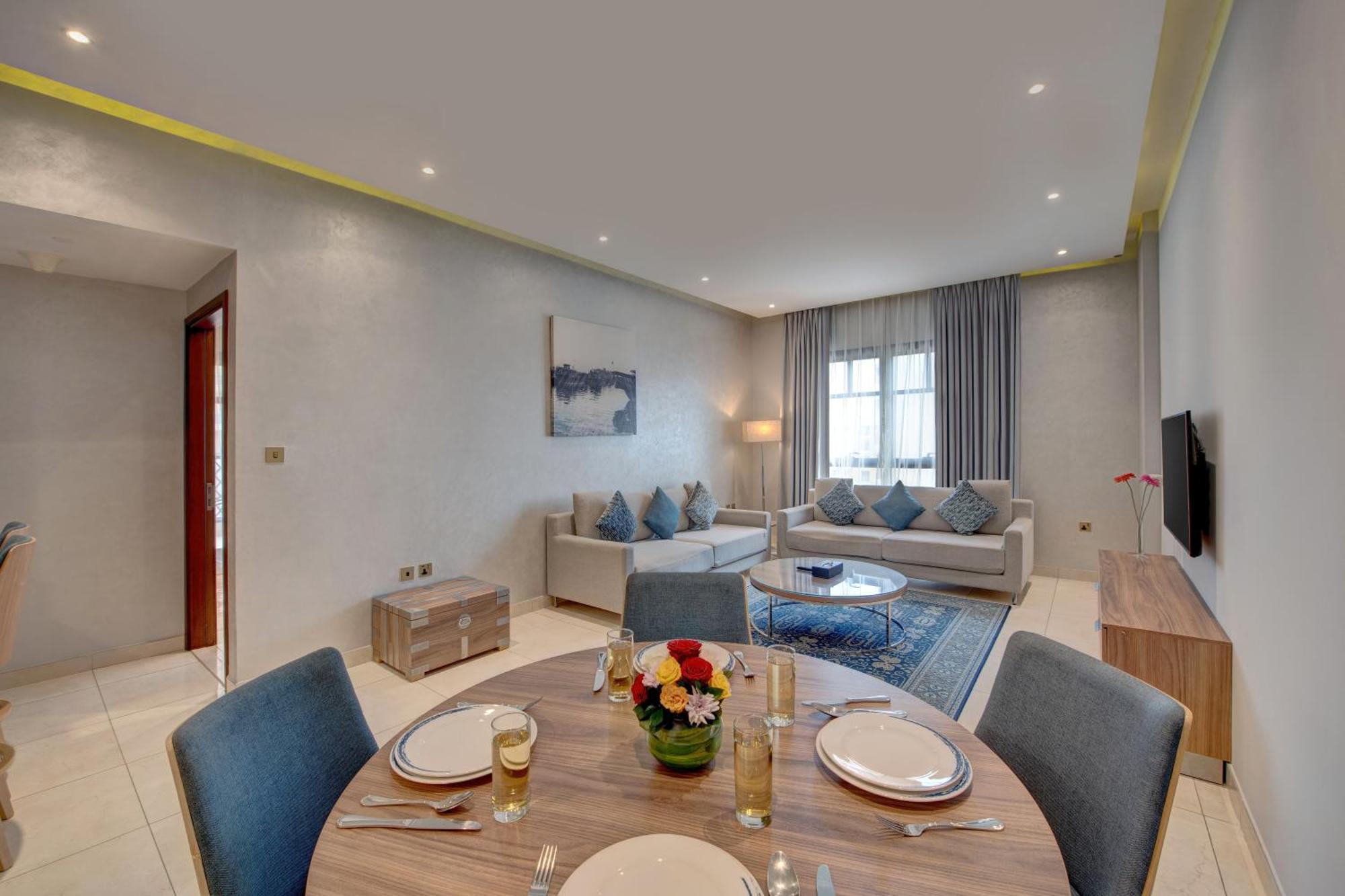 One-Bedroom City View Apartment