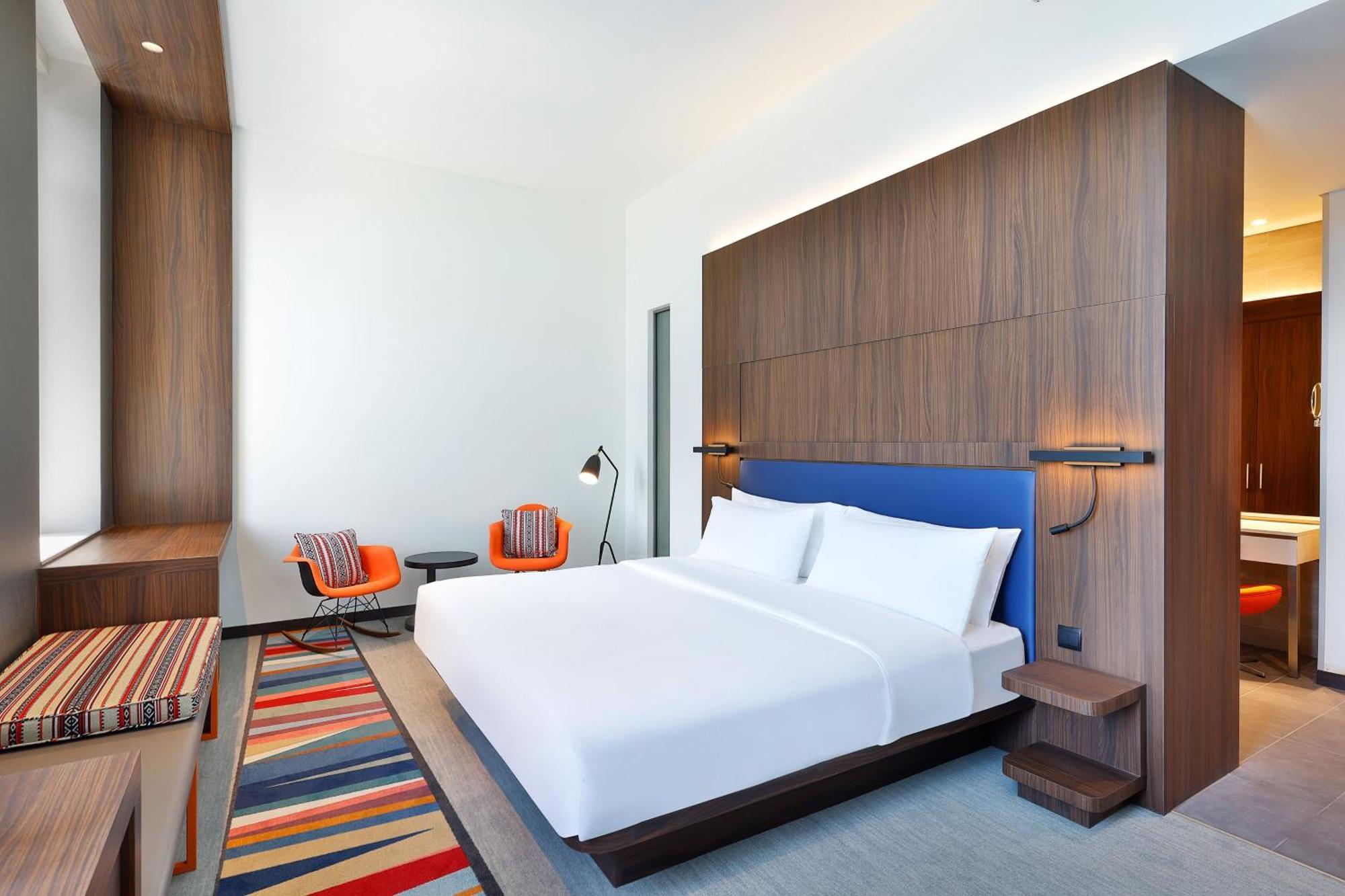 Quarto King Aloft