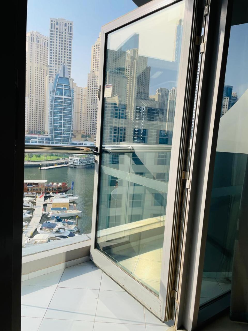 Apartamento com 1 Quarto e Vista Marina