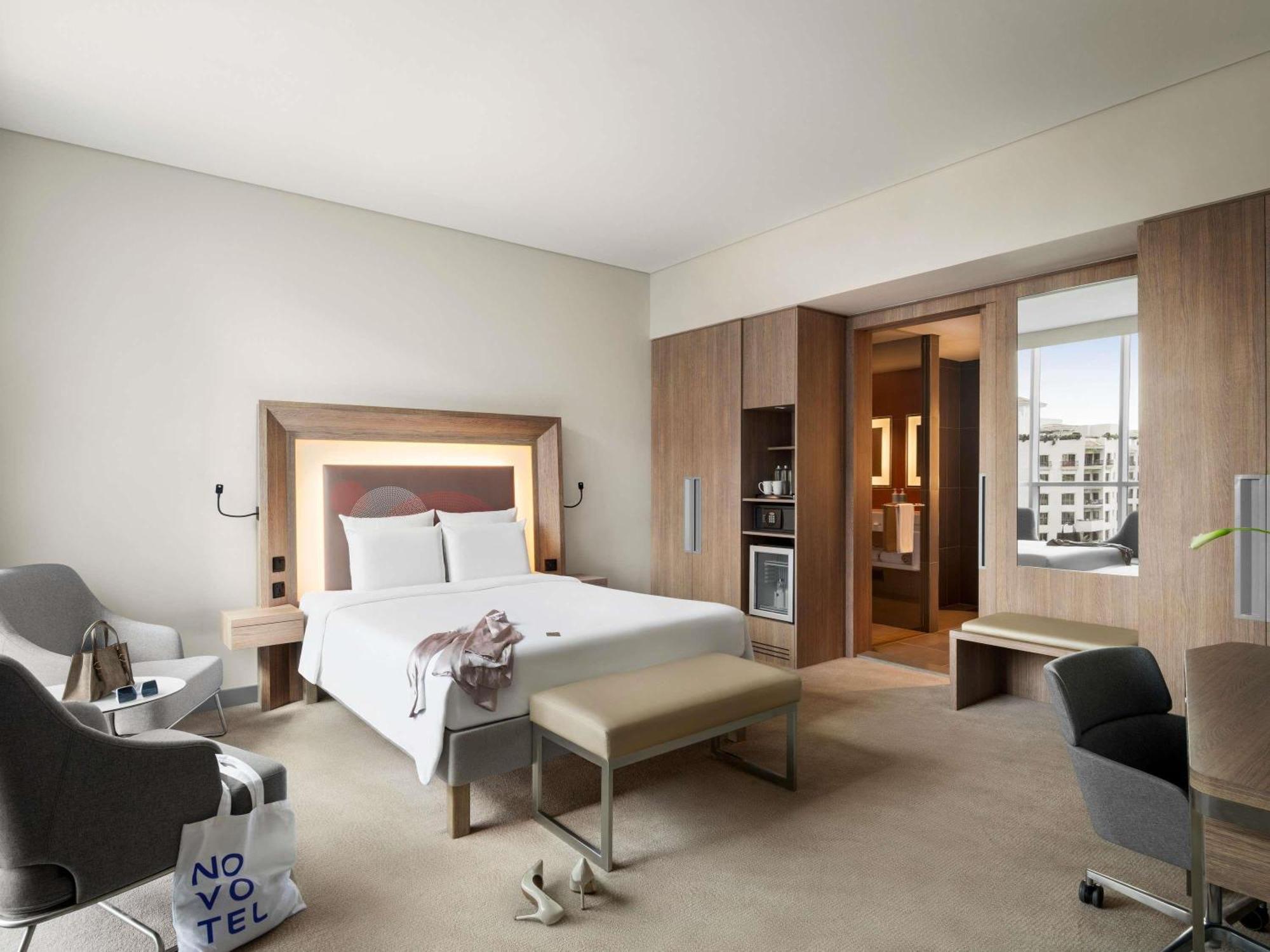 Deluxe Suite mit 1 Doppelbett und 1 Schlafsofa