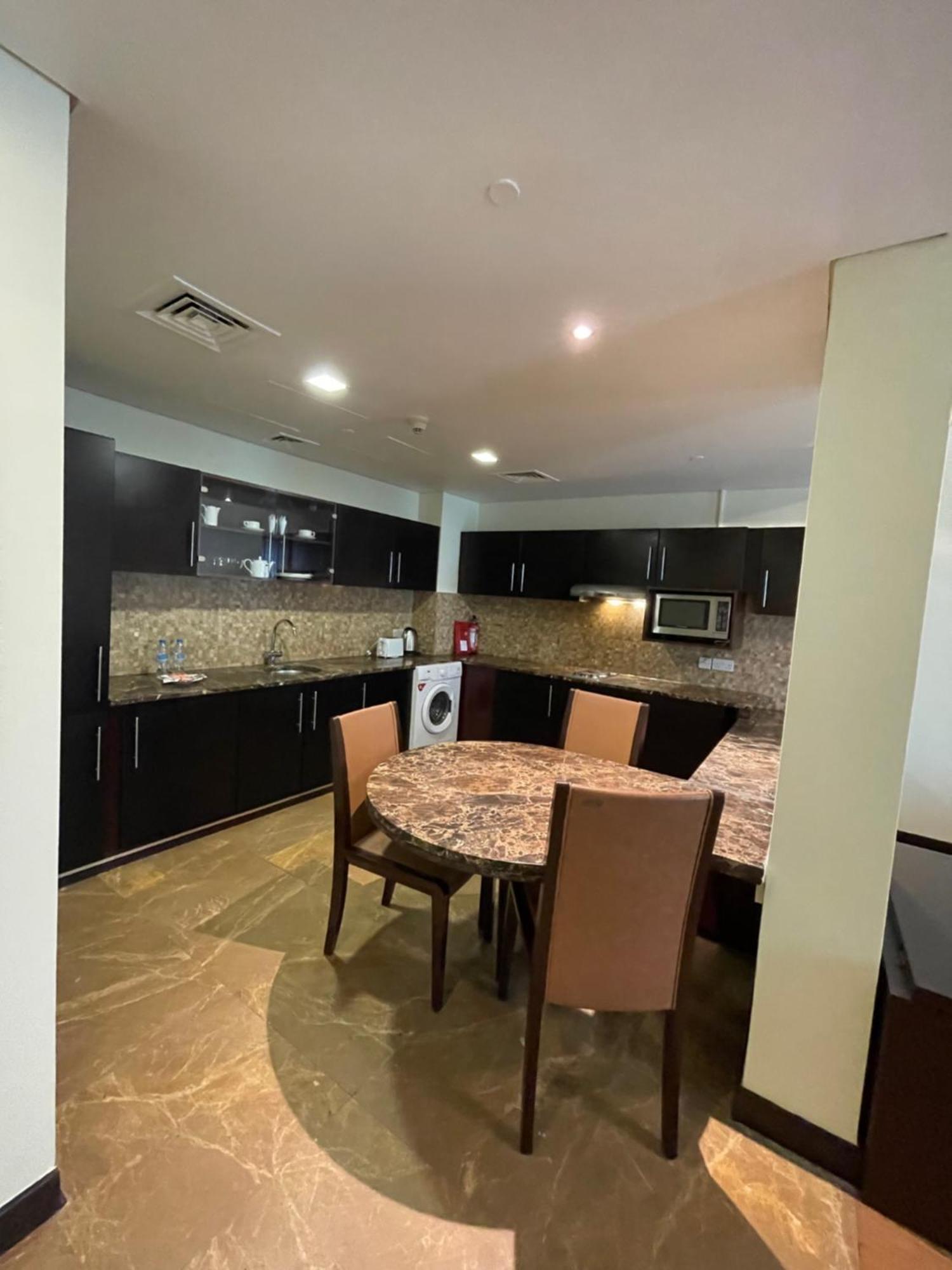 Apartamento com 1 Quarto