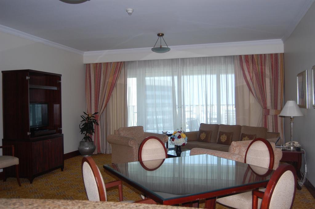 Apartamento Executivo com 1 Quarto e Varanda
