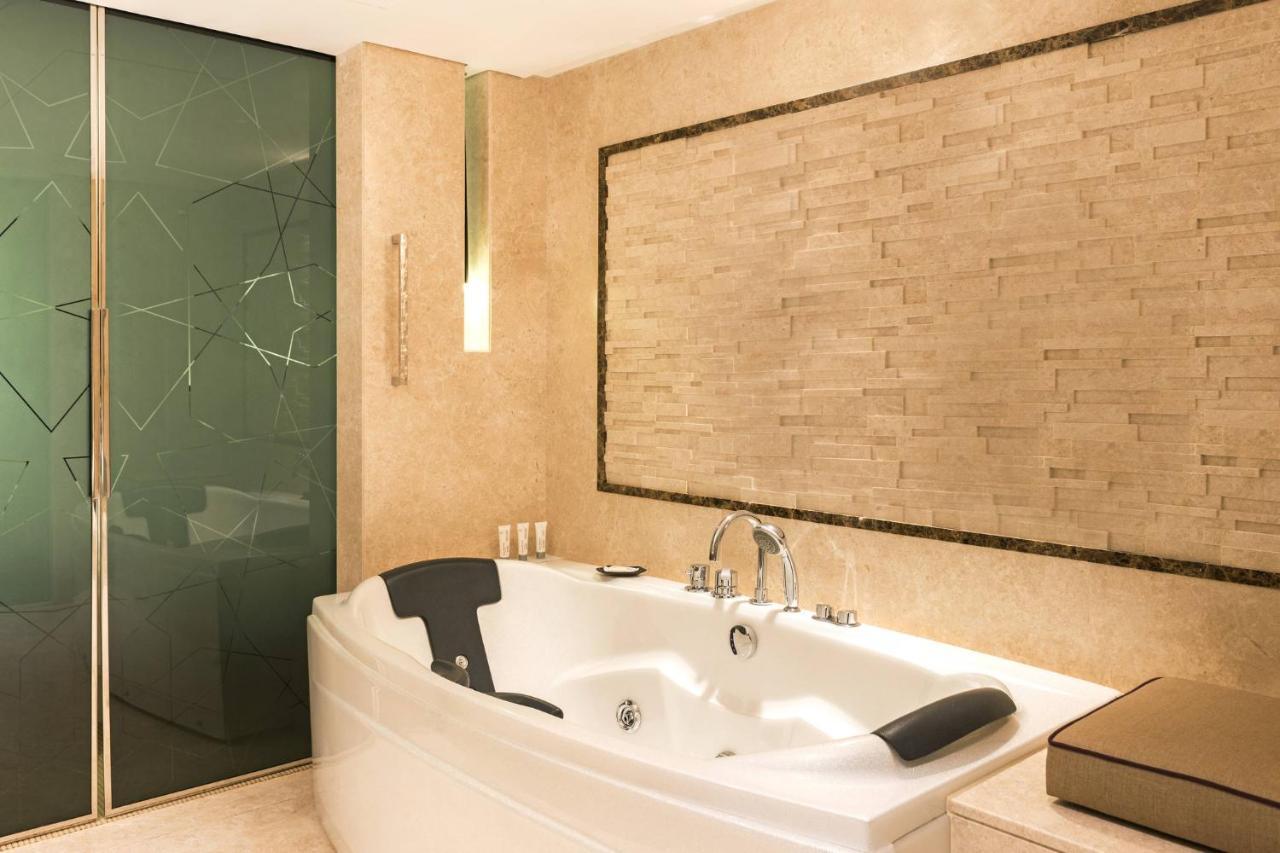 Grotere Le Royal Club Kamer met Toegang tot de Executive Lounge