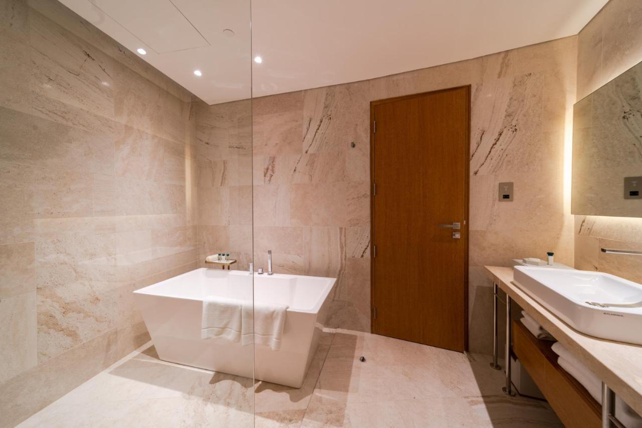 Junior Suite Hot Tub