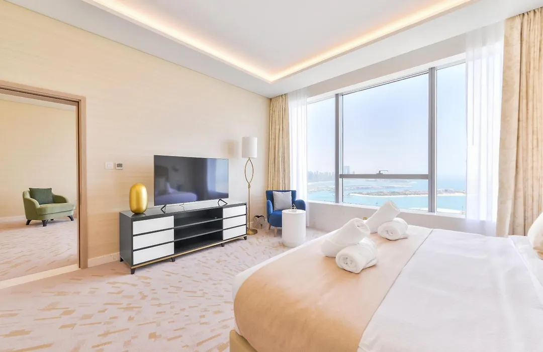 Ultra Luxury Palm Tower With Shared Hotel Facilities-1