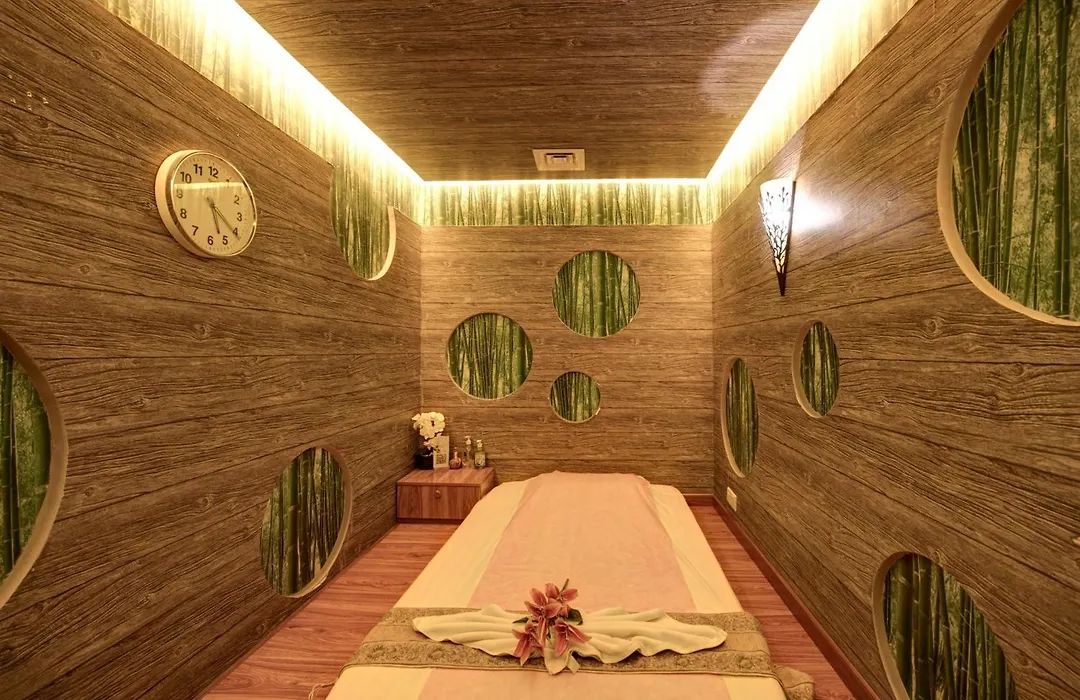 Lotus Grand Hotel-1