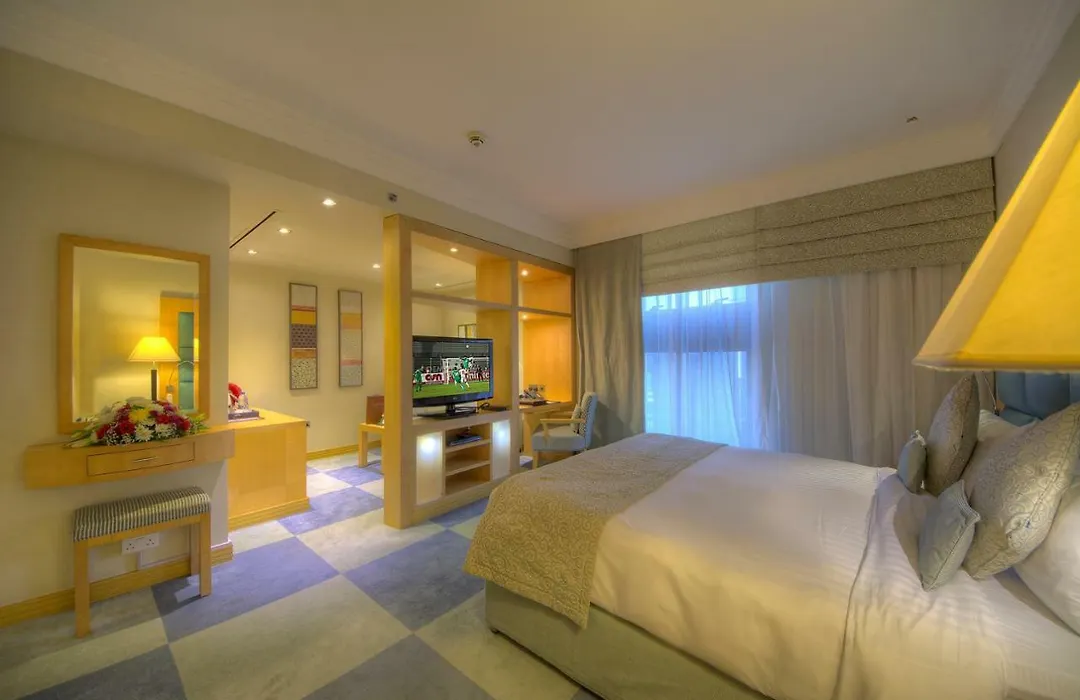 Halo Hotel Dubai-1