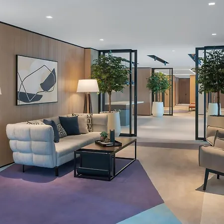 Vida Dubai Marina & Yacht Club-3