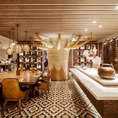 Radisson Blu Hotel, Dubai Deira Creek-2